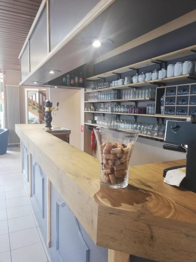 L'Orée Des Bois La Breille-les-Pins Extérieur photo