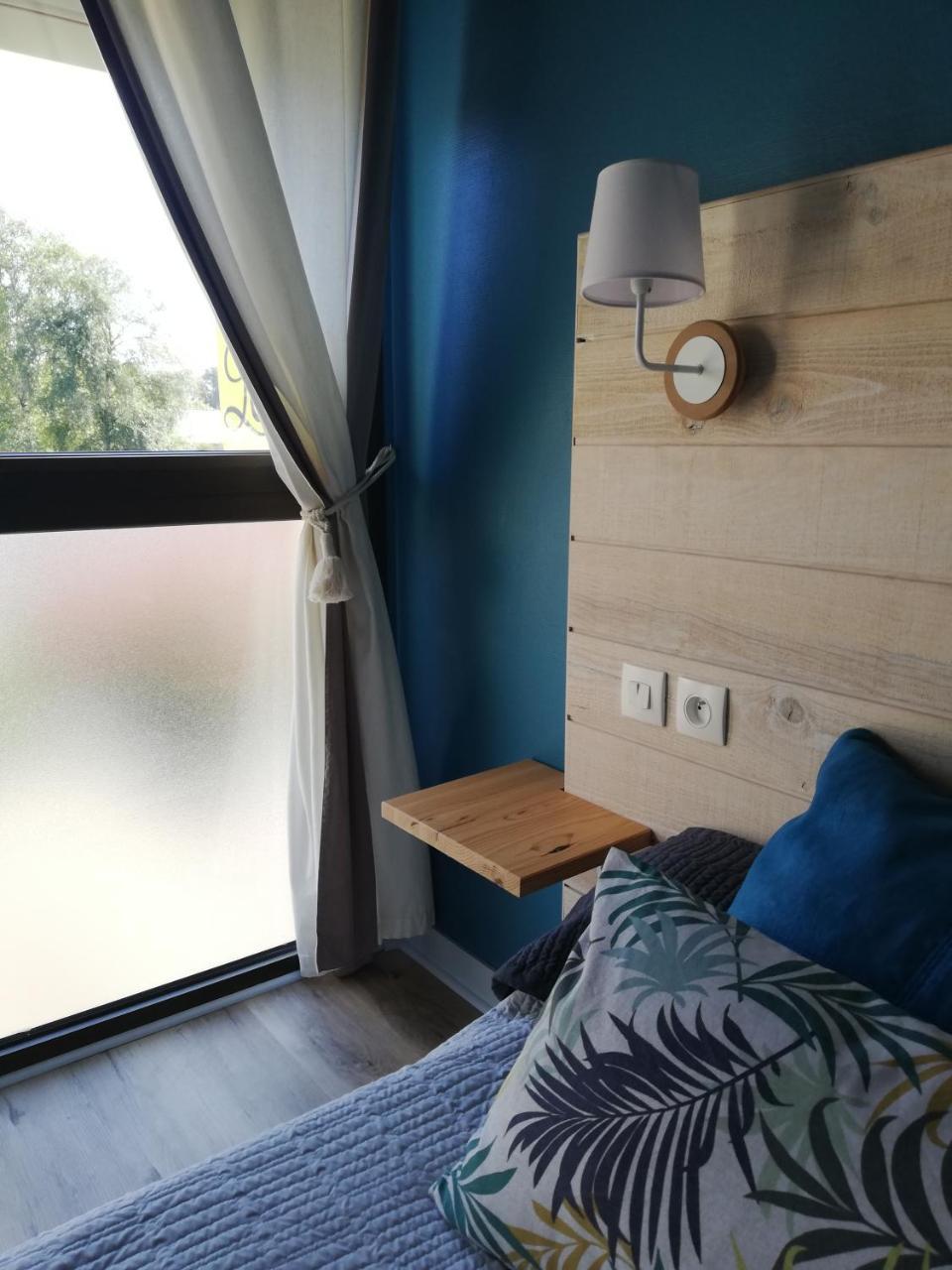 L'Orée Des Bois La Breille-les-Pins Extérieur photo